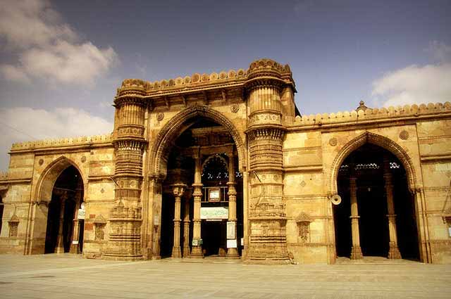 10 Places to Visit in Gujarat,Tourist Attractions in Gujarat