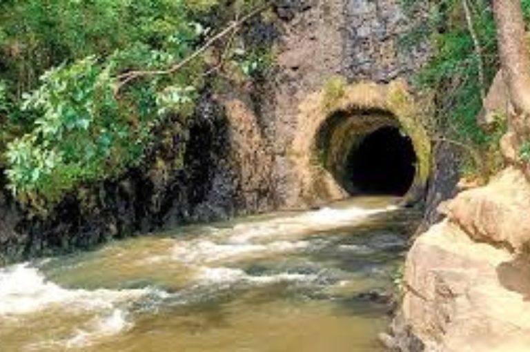 anchuruli-tunnel-waterfalls
