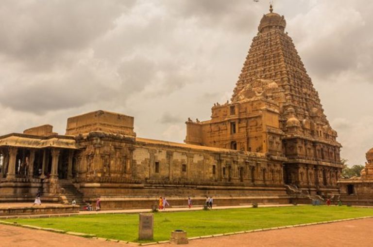 brihadeeswarar-temple