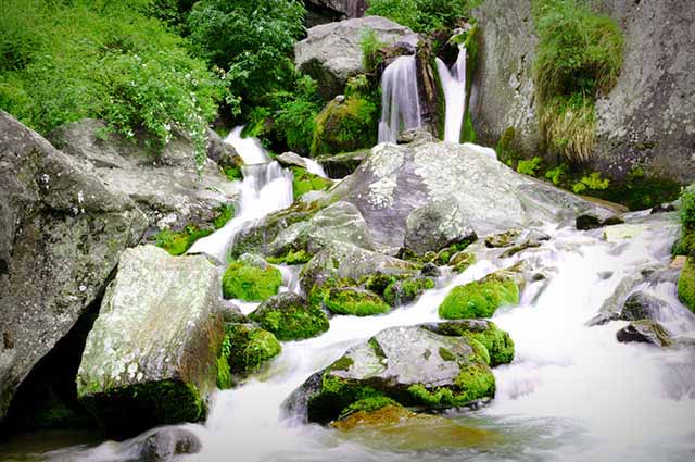 Jogini Waterfall is top tourist place to visit in Manali