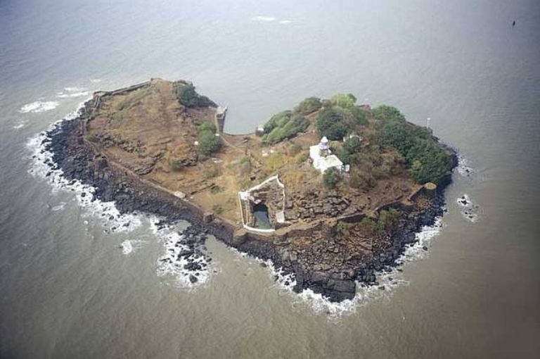 Khanderi Fort