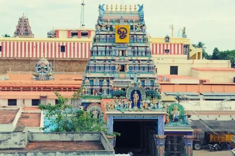 https://www.tripoto.com/