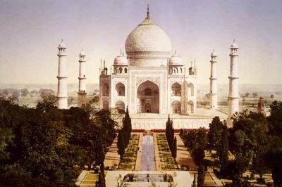 22 Best Places To Visit In Agra
