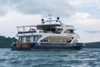 Bella bay dinner cruise