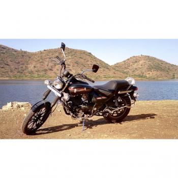 Avenger-Street 220cc
