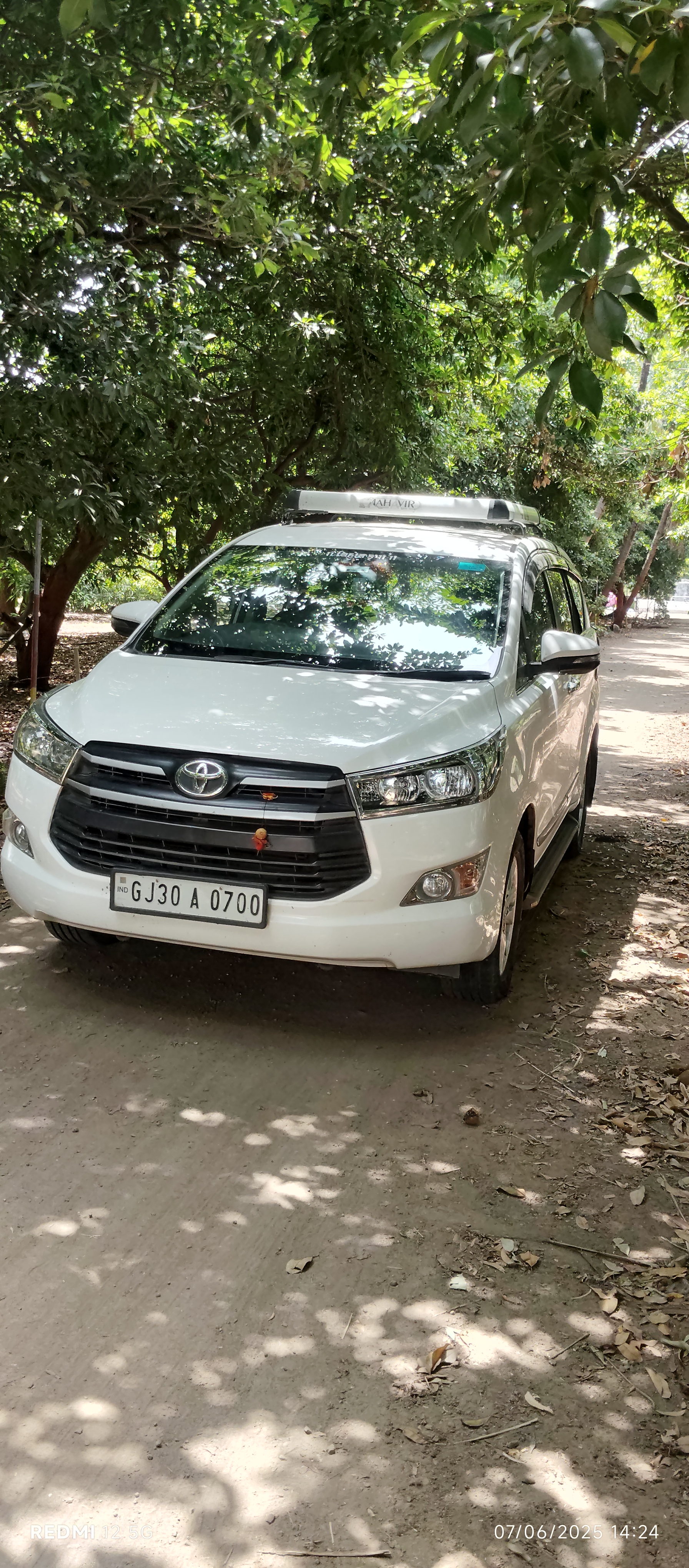 New innova crysta