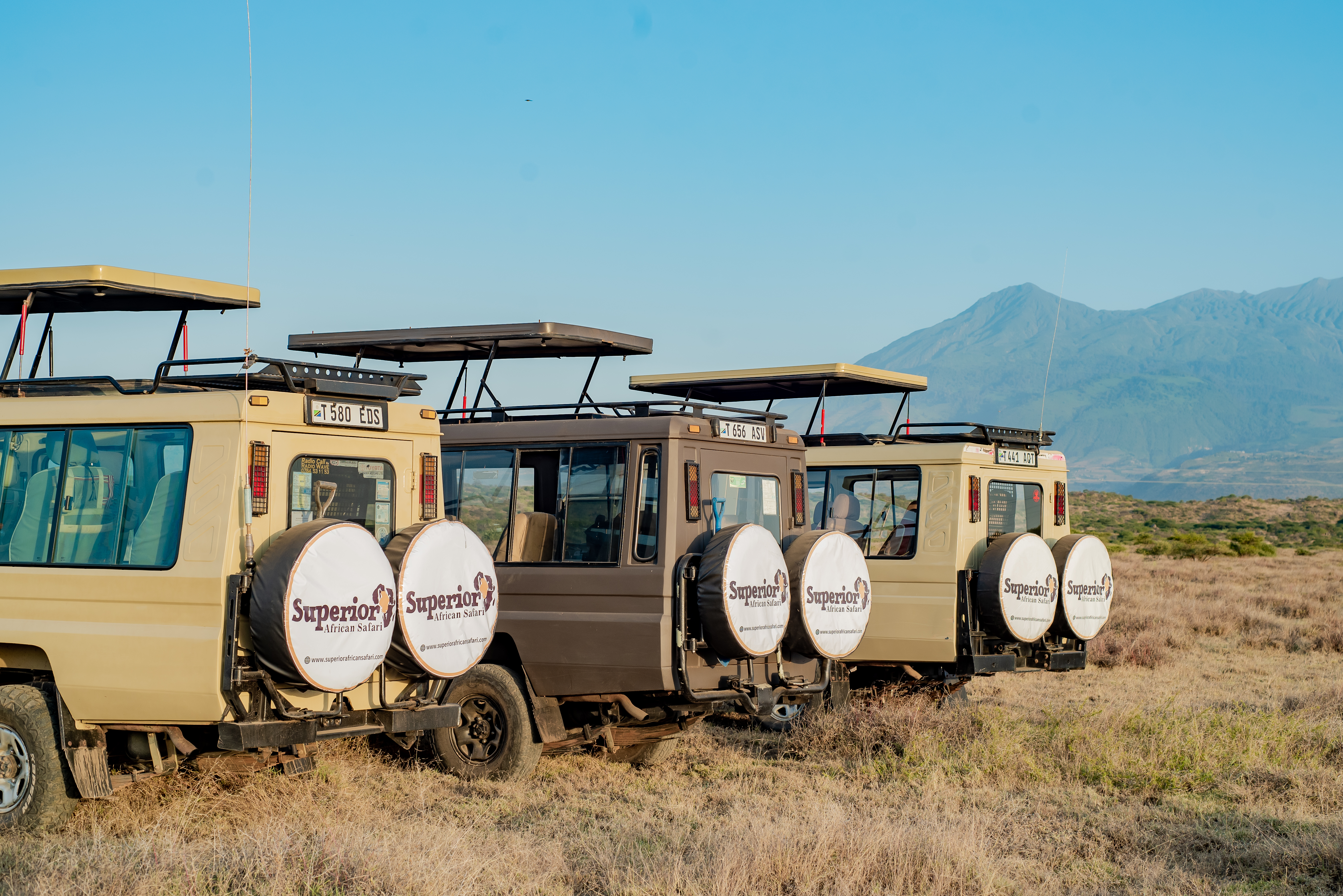 A 4x4 Land Cruiser safari vehicle.