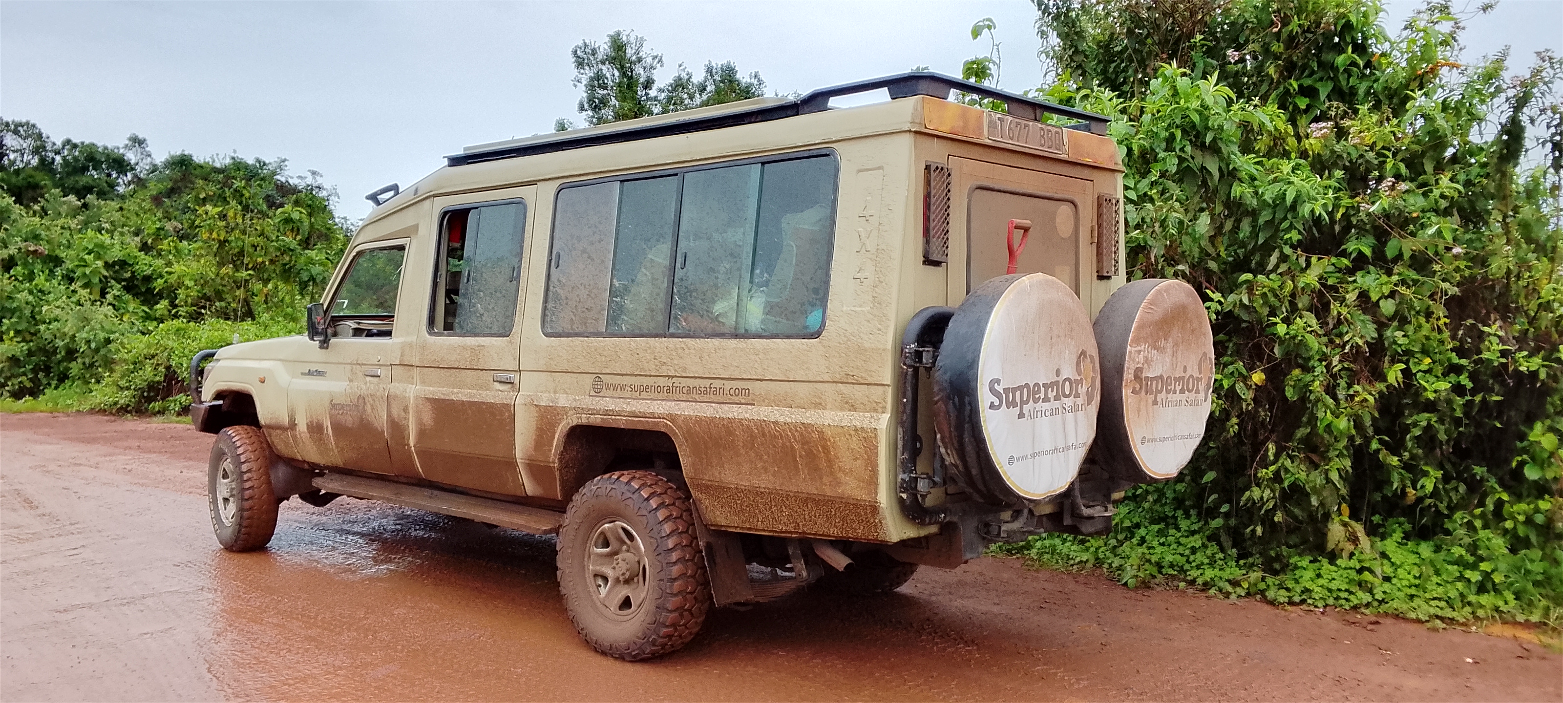 A 4x4 Land Cruiser safari vehicle.