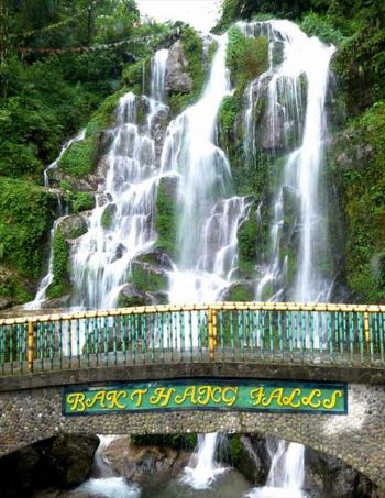 Bagthang Waterfall