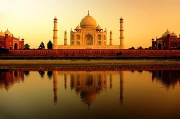 Taj Mahal-(Agra)
