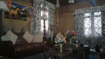 Sun Suci houseboat