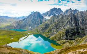alpatheri lake at gulmarg 3km from 2nd phese of cable car