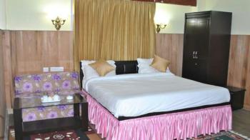PARK PALACE LACHUNG 4