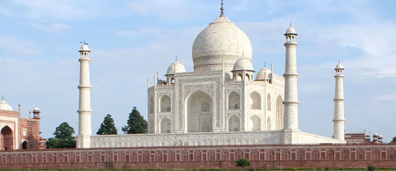 Top Tourist Places To Visit in Agra