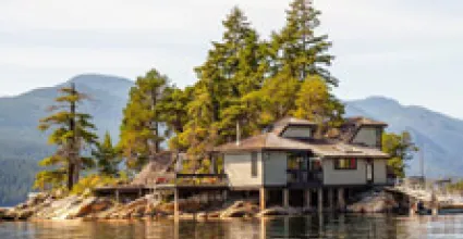 Sunshine Coast Travel Guide