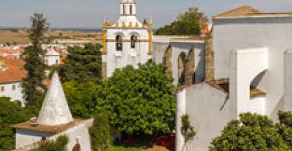 Evora Travel Guide