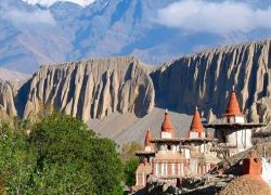Nilgiri Mountain in Charang