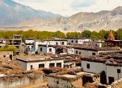 The Mustang Trail in Charang