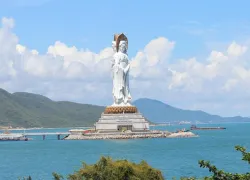 Nanshan Temple in Sanya