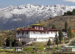 Ugyen Pema Woedling Zangthopelri in Paro