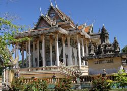 Wat Ek Phnom in Battambang