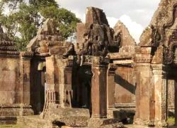 Pream Buorn Lveng Temple in Stung Treng