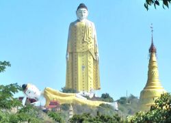 Maha Bodhi Ta Htaung in Monywa