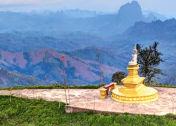 Mount Phou That in Muang Xay