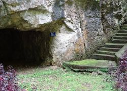 Viengxay Caves in Xam Neua