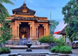 Kelaniya Raja Maha Vihara in Colombo