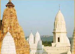 Parsvanath Temple,Khajuraho Temple Tour,Parsvanath