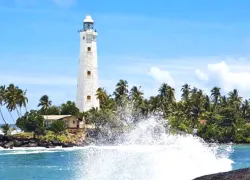 Dondra Head Lighthouse in Matara