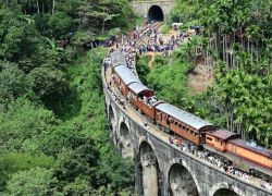 Ella Nine Arches Bridge in Badulla