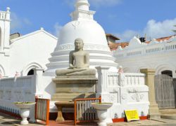 Sri Sudharmalaya Temple in Kalutara