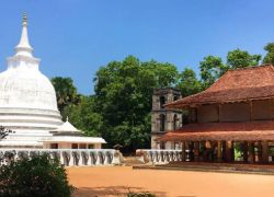 Bingiriya Temple in Kurunegala