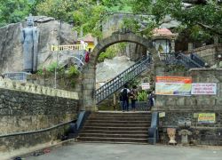 Pallepola Raja Maha Vihara in Kurunegala