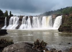 Gira Waterfalls in Saputara