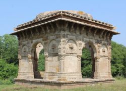 Kevda & Nagina Masjid in Champaner