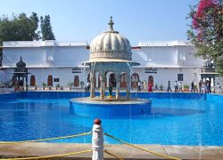 Sahelion Ki Bari