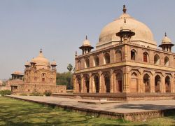 Khusro Bagh