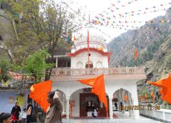 Sri Guru Nanak Devji Gurudwara in Manikaran