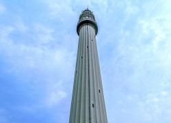 Shaheed Minar in Kolkata