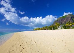 Le Morne Beach in Riviere Noire