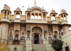 Thakurji Temple in Mandawa