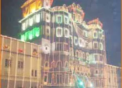 Rajwada Palace,Forts & Palaces in Madhya Pradesh,R