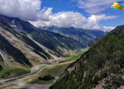 Sind Valley in Ganderbal