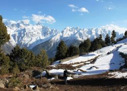 Chaka Village in Kalpa
