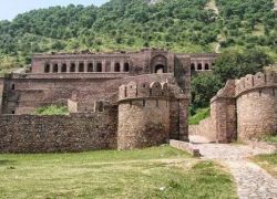 Bandhavgarh Fort in Umaria