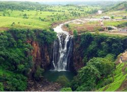 Gidya Khoh Waterfall in Mandla