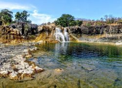 Bamniya Kund Waterfall in Dhar